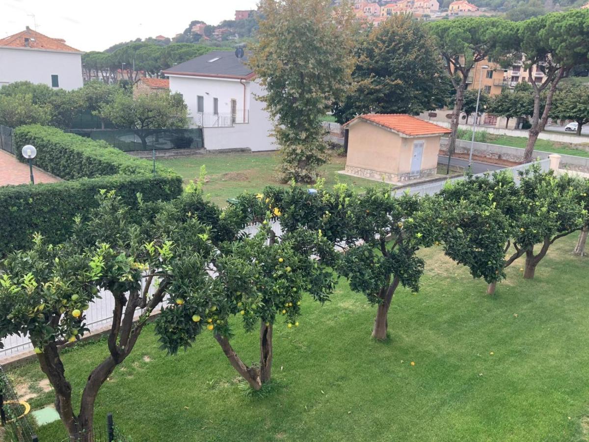 Casa Vacanze Romeo Pietra Ligure Εξωτερικό φωτογραφία